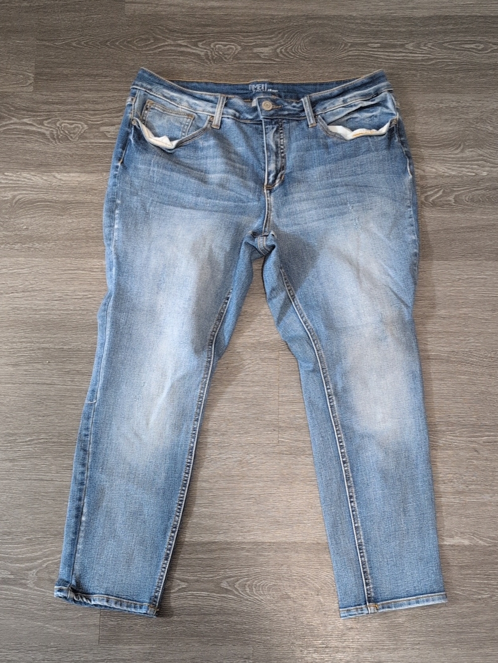 Women's Petite Skinny Jeans